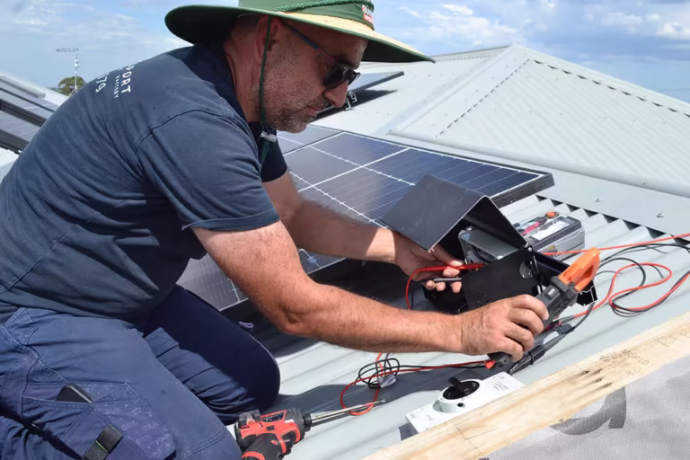 Tech Solar Battery - Solar panel installation in Nevida in Sivaslı residences.